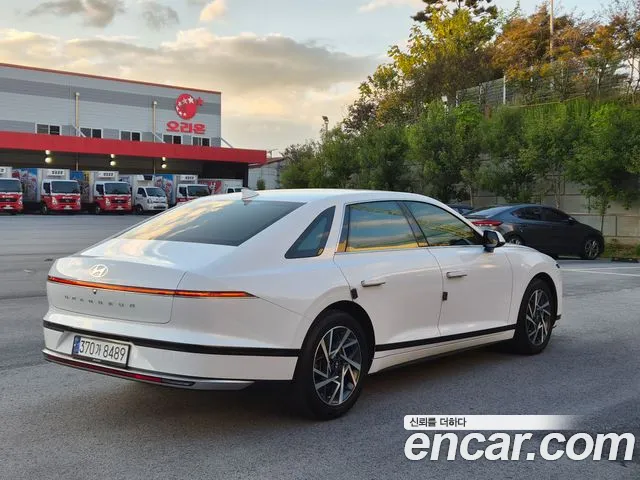 Hyundai Grandeur GN7 — Фото автомобиля 2