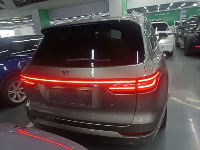 Li Auto ONE — Фото автомобиля 5