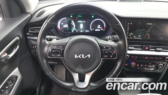 Kia Niro — Фото автомобиля 20