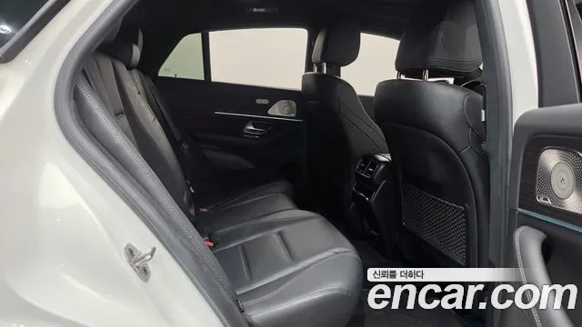 Mercedes-Benz GLE-Class — Фото автомобиля 17
