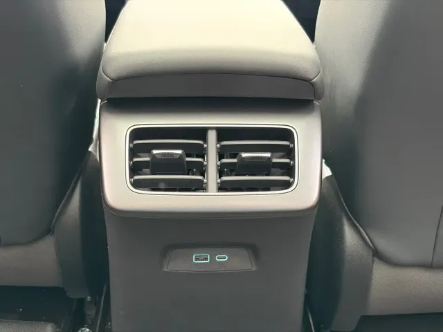 BYD Seal 06 — Фото автомобиля 18