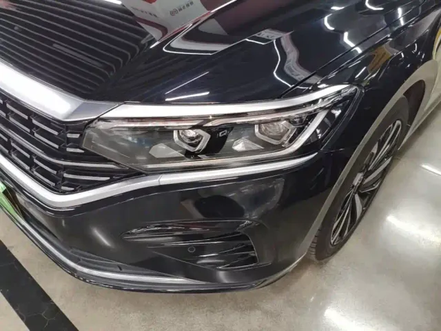 Volkswagen Passat — Фото автомобиля 23