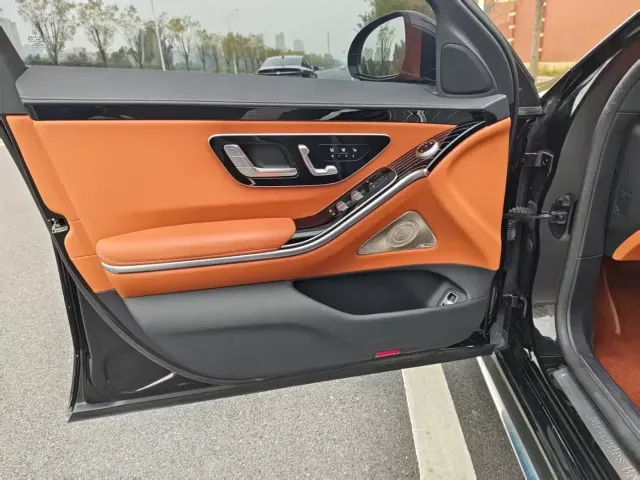 Mercedes-Benz S-Class — Фото автомобиля 11