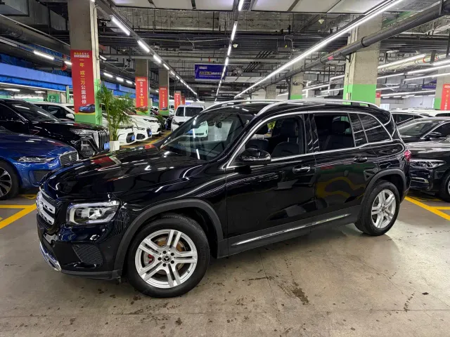 Фотография автомобиля — Mercedes-Benz GLB-Class