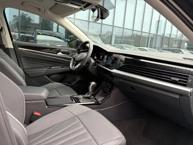 Volkswagen Passat — Фото автомобиля 13