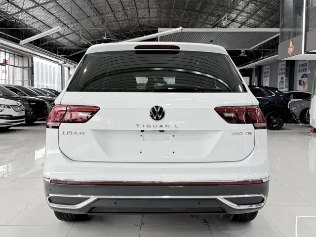 Volkswagen Tiguan L — Фото автомобиля 14
