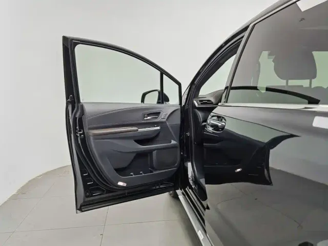 Toyota Granvia — Фото автомобиля 8
