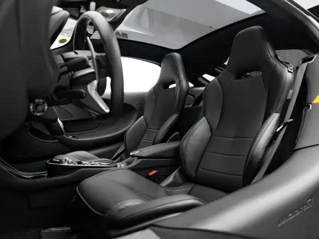 McLaren GT — Фото автомобиля 14