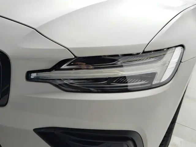 Volvo S60 — Фото автомобиля 5