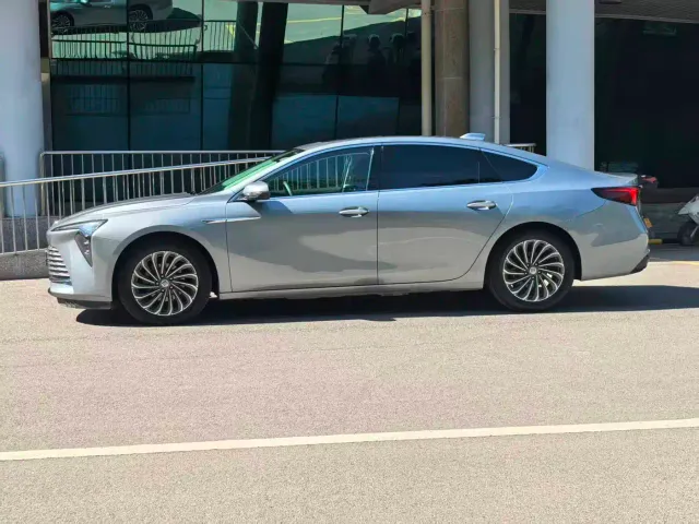 Buick LaCrosse — Фото автомобиля 5