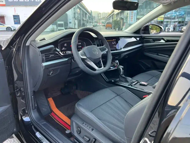 Volkswagen Passat — Фото автомобиля 4