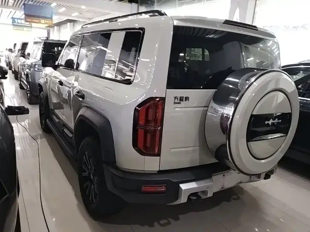 BYD FangChengBao Leopard 5 — Фото автомобиля 4