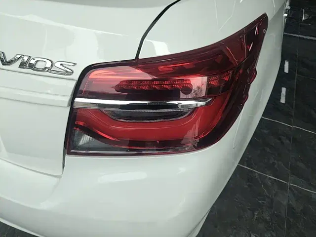 Toyota Vios — Фото автомобиля 7