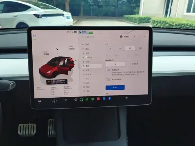Tesla Model Y — Фото автомобиля 8