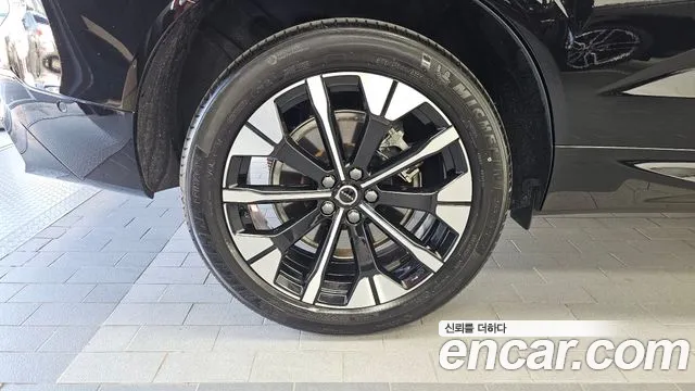 Volvo XC60 2nd Gen — Фото автомобиля 5