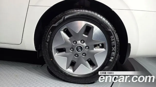 Hyundai Staria Staria 4WD Tourer 9 мест — Фото автомобиля 18