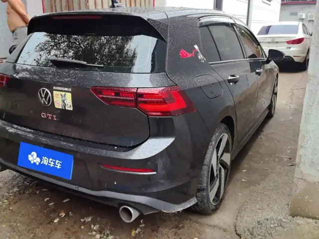 Volkswagen Golf GTI — Фото автомобиля 3