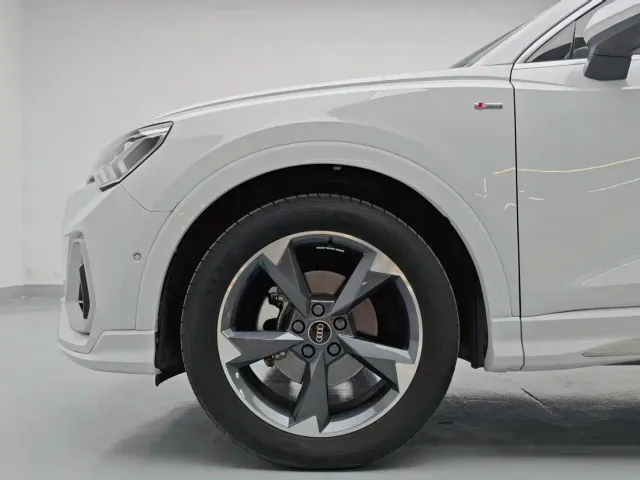 Audi Q3 — Фото автомобиля 7