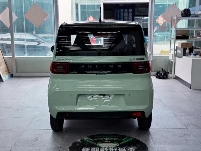 Wuling Hongguang Mini EV — Фото автомобиля 6