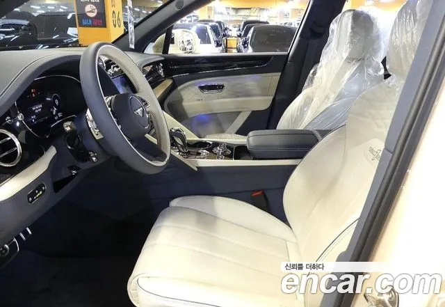 Bentley Bentayga Bentayga 4.0 V8 EWB First Edition — Фото автомобиля 8