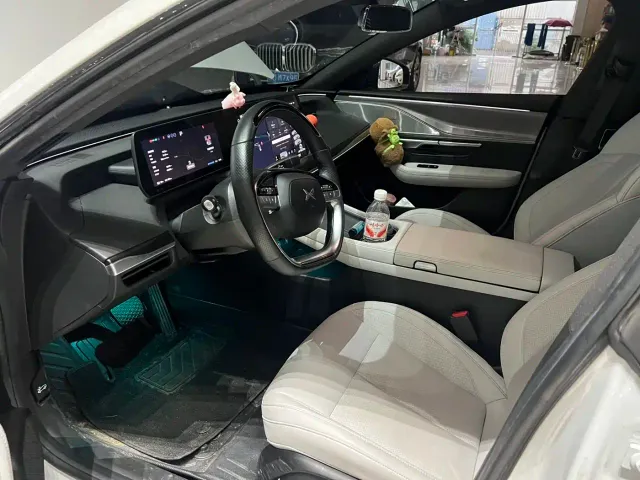 Xpeng P7 — Фото автомобиля 2