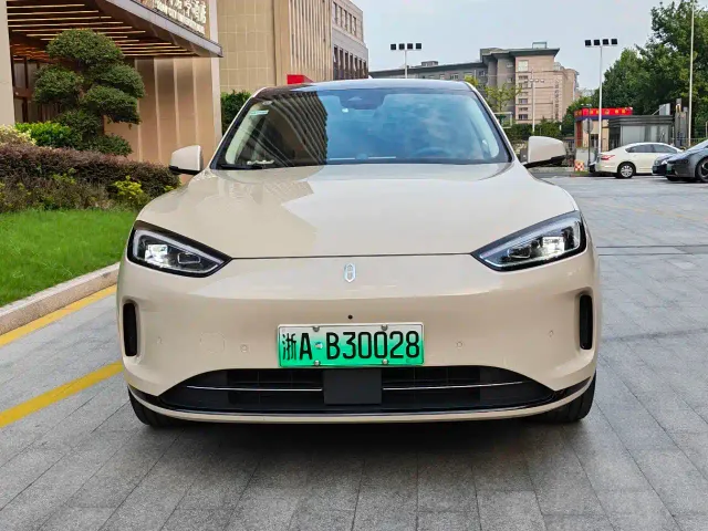 Aito M5 — Фото автомобиля 2