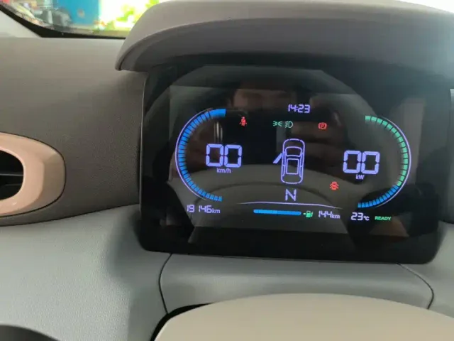Leapmotor T03 — Фото автомобиля 11