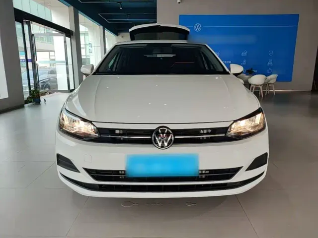 Volkswagen Polo — Фото автомобиля 2