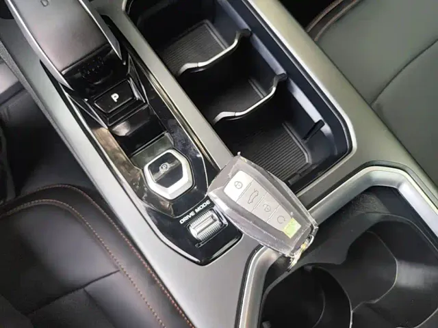 Geely Haoyue L — Фото автомобиля 8