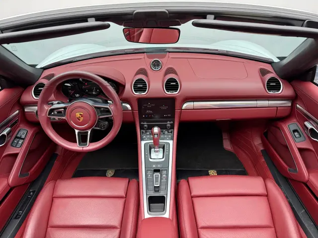 Porsche 718 — Фото автомобиля 11