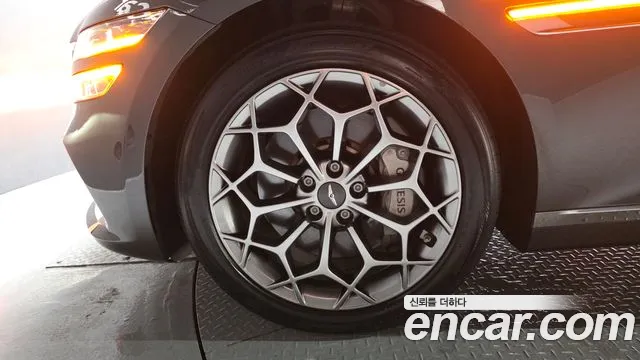 Genesis G80 Бензин 2.5 турбо AWD — Фото автомобиля 5