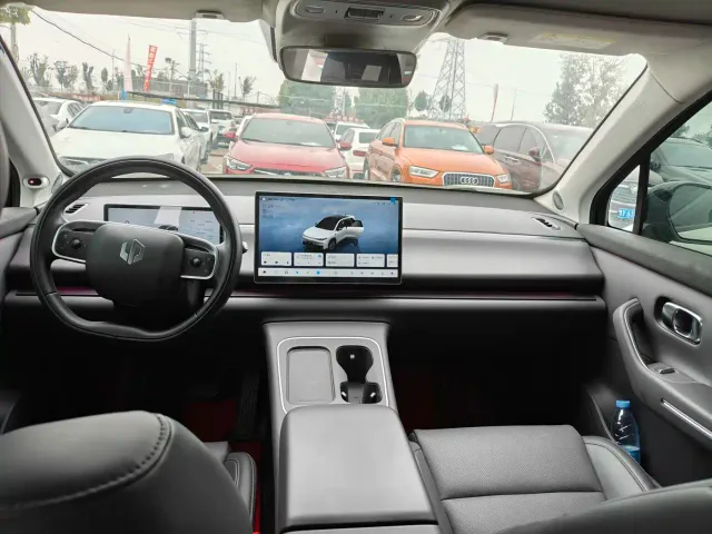 Leapmotor C10 — Фото автомобиля 6