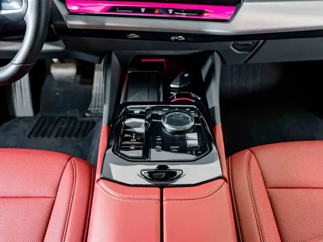 BMW i5 — Фото автомобиля 14