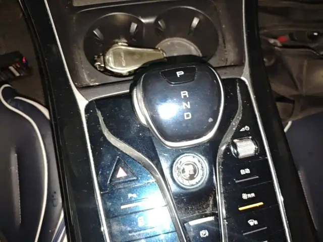 BYD Qin PLUS 2021 DM-i 55KM Flagship — Фото автомобиля 13