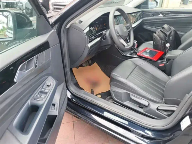 Volkswagen Passat — Фото автомобиля 15