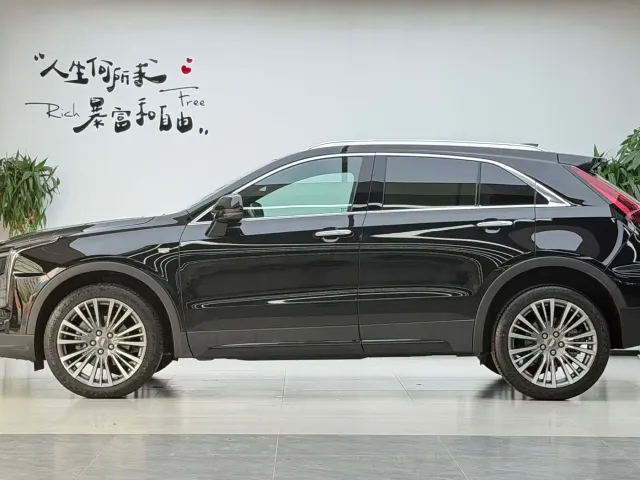 Cadillac XT4 — Фото автомобиля 16