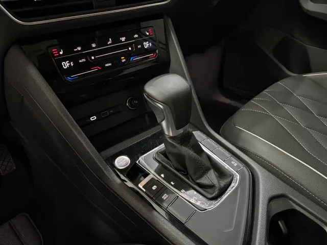 Volkswagen Tiguan L — Фото автомобиля 12