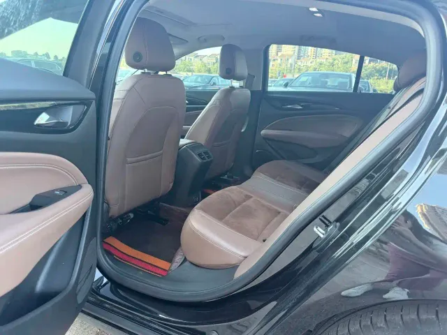Buick Regal — Фото автомобиля 8
