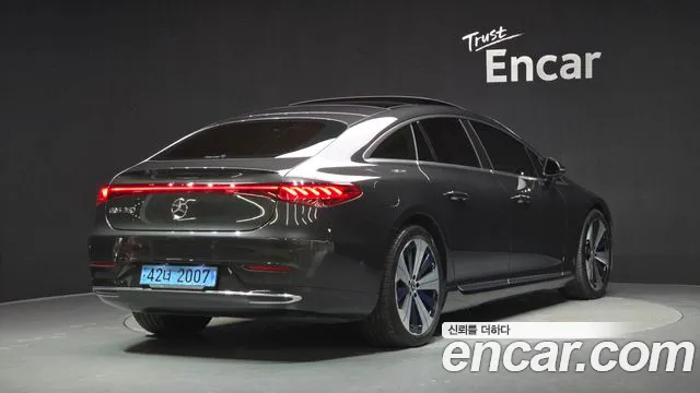 Mercedes-Benz EQS — Фото автомобиля 2