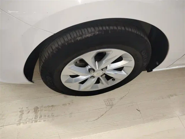 Chevrolet Cavalier — Фото автомобиля 24