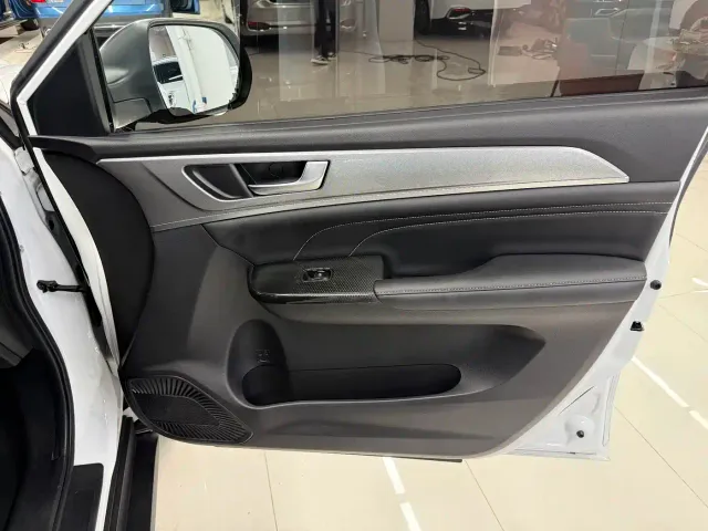 Haval M6 — Фото автомобиля 7