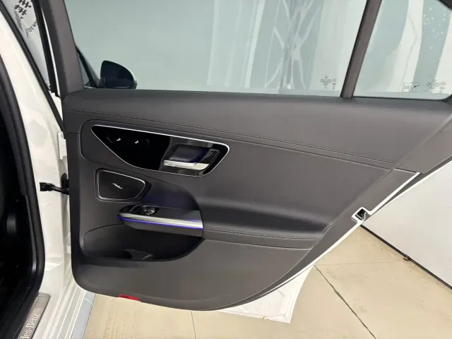 Mercedes-Benz C-Class — Фото автомобиля 22