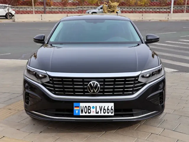 Volkswagen Passat — Фото автомобиля 4