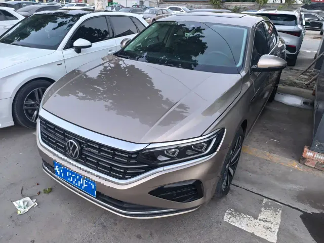 Фотография автомобиля — Volkswagen Passat