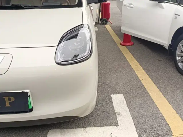 Wuling Hongguang Mini EV — Фото автомобиля 23