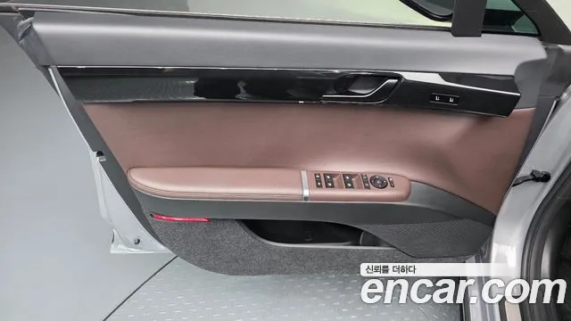 Hyundai Grandeur GN7 — Фото автомобиля 13