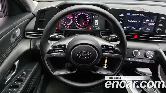 Hyundai AVANTE Avante (CN7) — Фото автомобиля 13