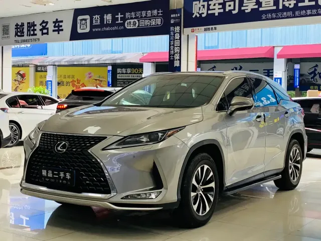Фотография автомобиля — Lexus RX