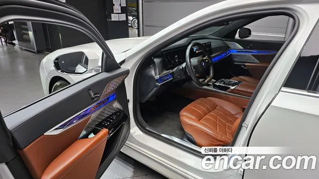 BMW 7-Series 7 серия (G70) — Фото автомобиля 11