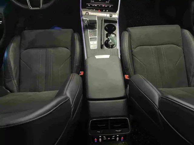 Audi A6L — Фото автомобиля 11